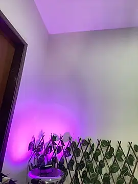 Fancyxlove online show from February 11, 4:35 pm