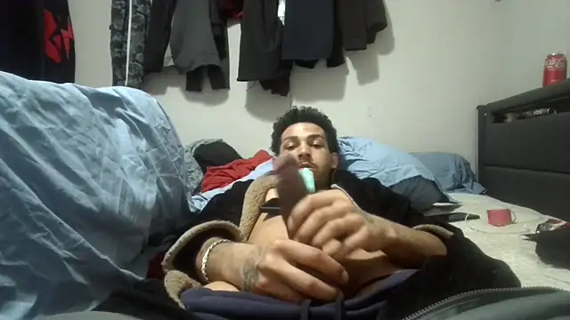 bigdickjojo69 online show from March 17, 9:40 pm