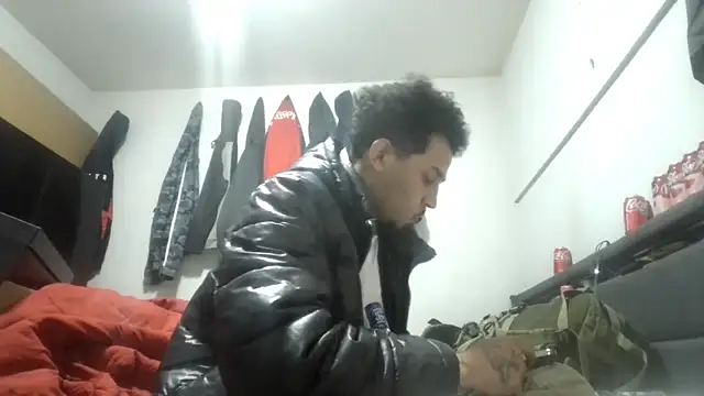 bigdickjojo69 online show from March 24, 12:37 am