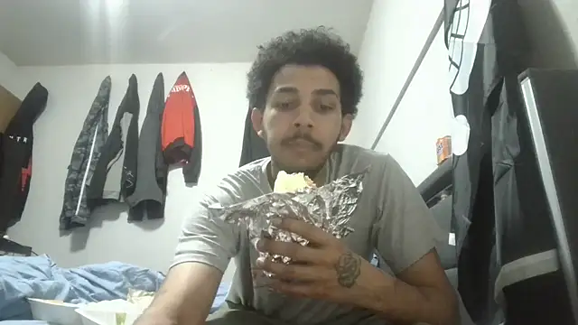 bigdickjojo69 online show from April 15, 2:29 am