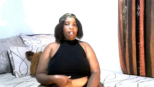 Snapshot of LadyLillyX chatting on May 6, 5:18 pm LadyLillyX online show from May 6, 5:18 pm