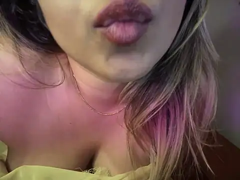 Snapshot of _neesha_414_ chatting on January 18, 9:02 pm neesha 414 online show from January 18, 9:02 pm
