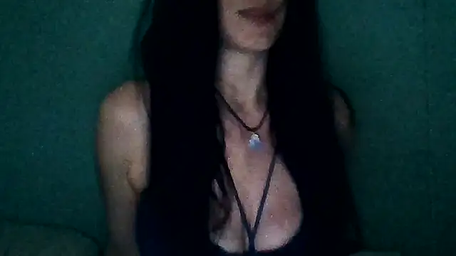 chicacastilla online show from April 17, 7:44 am