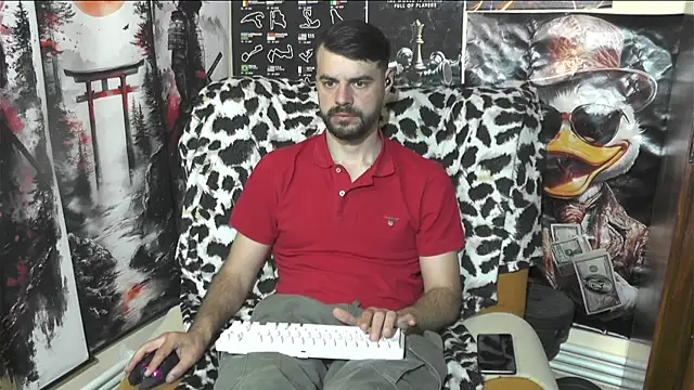 Snapshot of 00george chatting on April 20, 7:00 am 00george online show from April 20, 7:00 am