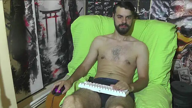 Snapshot of 00george chatting on June 28, 2:12 pm 00george online show from June 28, 2:12 pm