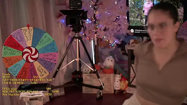 Snapshot of Nikki_Torres chatting on November 15, 4:10 am Nikki Torres online show from November 15, 4:10 am