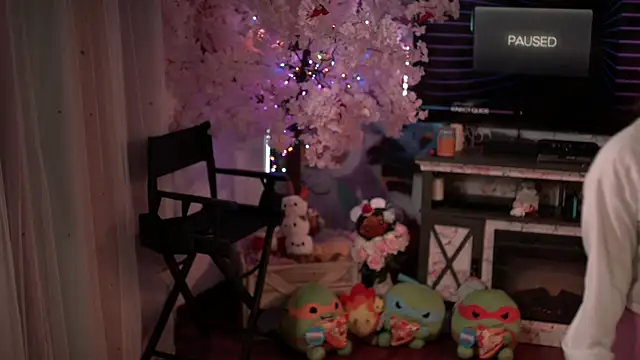 Snapshot of Nikki_Torres chatting on February 4, 3:23 am Nikki Torres online show from February 4, 3:23 am