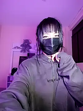 Snapshot of Latin_summer chatting on December 7, 5:48 am Latin summer online show from December 7, 5:48 am