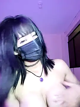 Snapshot of Latin_summer chatting on December 11, 2:30 am Latin summer online show from December 11, 2:30 am