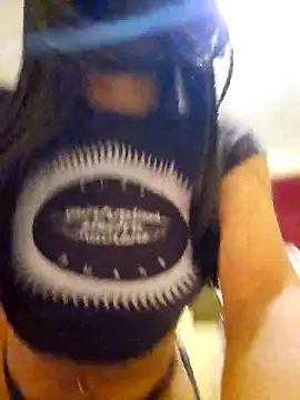 Snapshot of Latin_summer chatting on May 4, 3:57 am Latin summer online show from May 4, 3:57 am