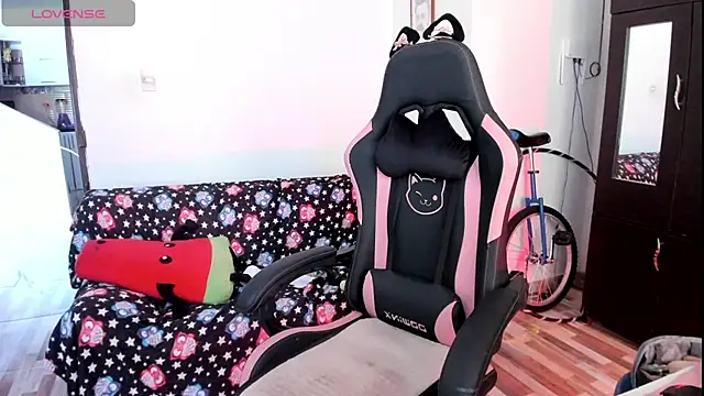 adrena 10 online show from March 7, 5:32 pm