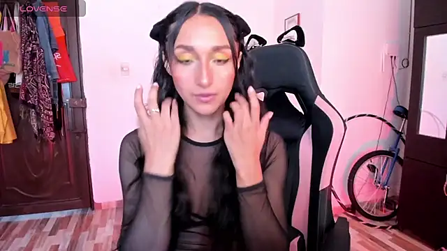 adrena 10 online show from April 11, 3:38 pm