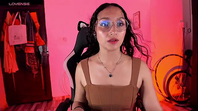 Snapshot of adrena_10 chatting on April 29, 11:44 pm adrena 10 online show from April 29, 11:44 pm