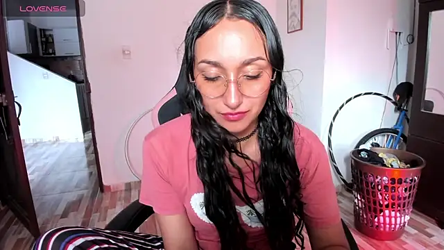 Snapshot of adrena_10 chatting on April 30, 9:52 pm adrena 10 online show from April 30, 9:52 pm