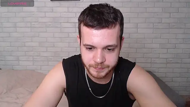 Snapshot of Alexxx_horny chatting on April 24, 11:01 am Alexxx horny online show from April 24, 11:01 am