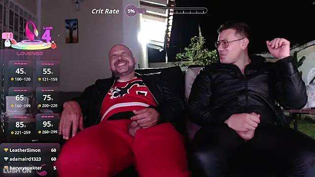 Snapshot of simon_and_david chatting on February 21, 6:58 am simon and david online show from February 21, 6:58 am