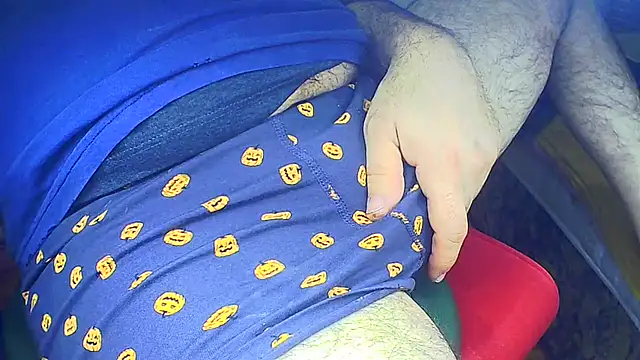 Snapshot of jackhalooween chatting on February 17, 4:04 pm jackhalooween online show from February 17, 4:04 pm