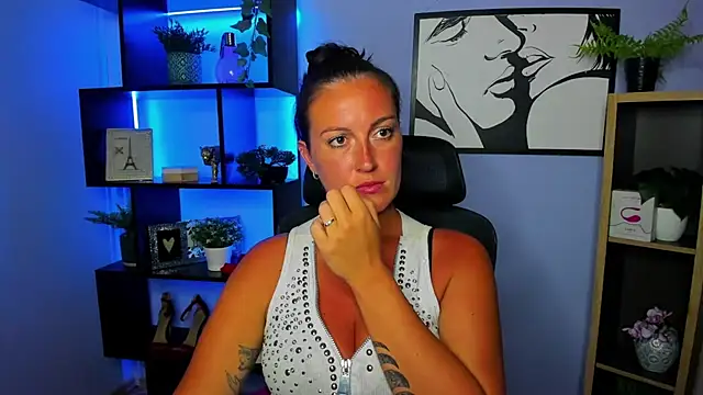 Snapshot of FUN_AMI chatting on July 28, 7:39 pm FUN AMI online show from July 28, 7:39 pm