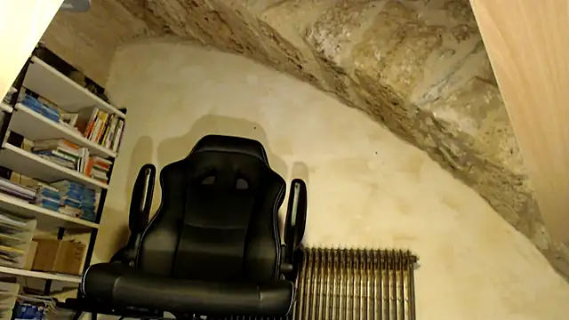 Snapshot of leon_2002 chatting on November 3, 1:45 pm leon 2002 online show from November 3, 1:45 pm