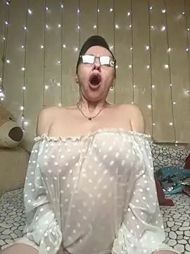 Amberhotqueen online show from February 19, 3:19 pm