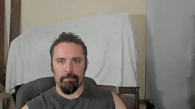 Snapshot of Metalstud chatting on June 13, 9:24 pm Metalstud online show from June 13, 9:24 pm