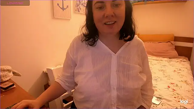 Snapshot of alisiaparril chatting on June 11, 10:46 am alisiaparril online show from June 11, 10:46 am