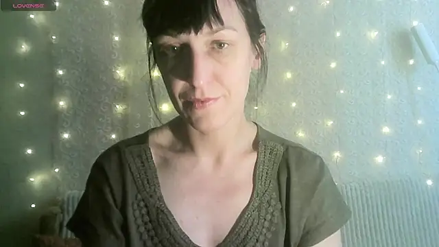 MarieODahliaS online show from March 12, 9:37 am