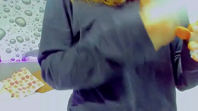 AlmaFancy online show from March 31, 4:57 am