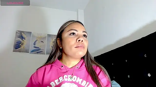 Snapshot of Kylie_loveee chatting on March 18, 6:33 pm Kylie loveee online show from March 18, 6:33 pm