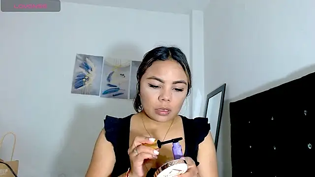 Snapshot of Kylie_loveee chatting on May 20, 12:33 pm Kylie loveee online show from May 20, 12:33 pm