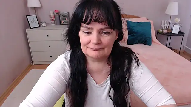 Snapshot of LeveMe2Nightt chatting on May 25, 12:00 pm LeveMe2Nightt online show from May 25, 12:00 pm