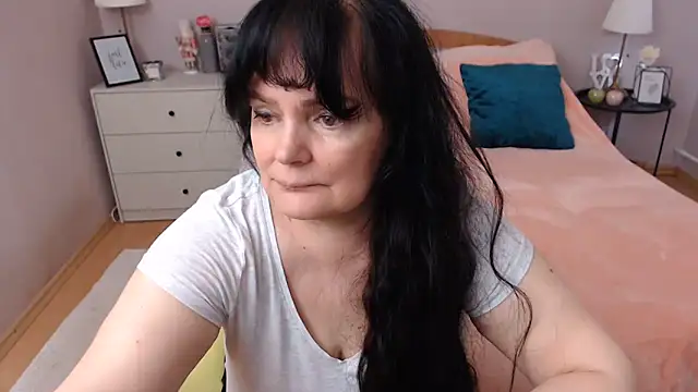 Snapshot of LeveMe2Nightt chatting on June 4, 12:11 pm LeveMe2Nightt online show from June 4, 12:11 pm