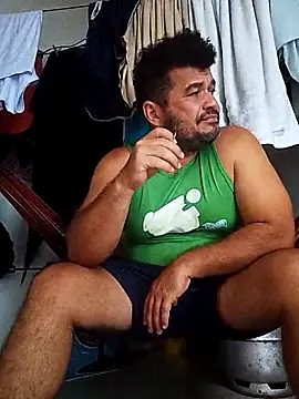 Snapshot of tarra122 chatting on February 19, 3:41 pm tarra122 online show from February 19, 3:41 pm