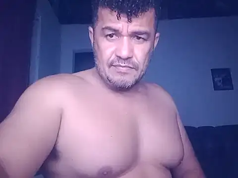 Snapshot of tarra122 chatting on March 3, 2:18 am tarra122 online show from March 3, 2:18 am