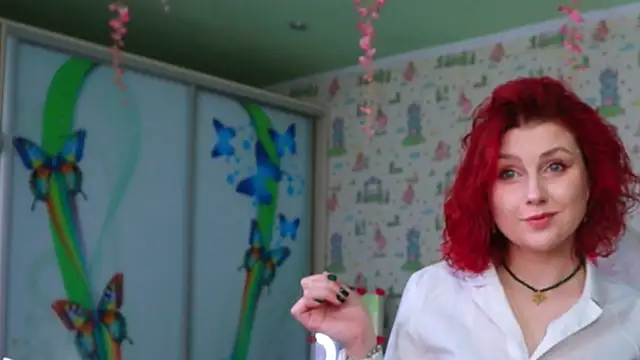 SmokyRose online show from March 27, 10:15 am