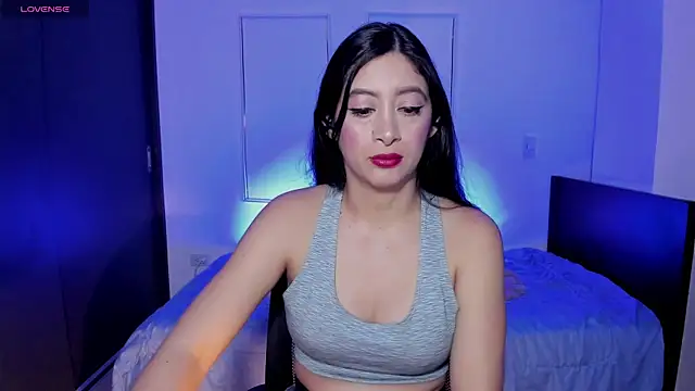 Snapshot of MeganWhite3 chatting on July 25, 2:20 am MeganWhite3 online show from July 25, 2:20 am