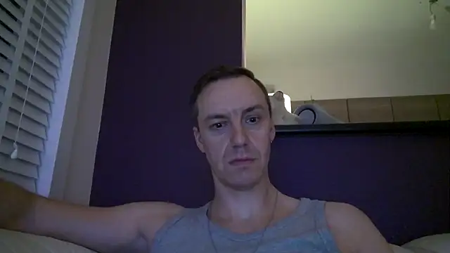 Snapshot of ploki2180 chatting on February 9, 6:05 pm ploki2180 online show from February 9, 6:05 pm