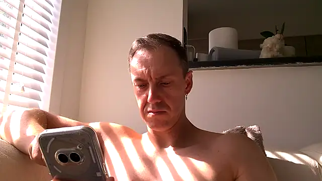 Snapshot of ploki2180 chatting on September 14, 11:20 am ploki2180 online show from September 14, 11:20 am