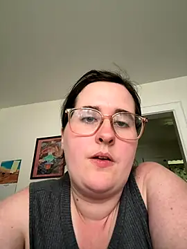 Snapshot of Luce127 chatting on September 13, 9:47 pm Luce127 online show from September 13, 9:47 pm