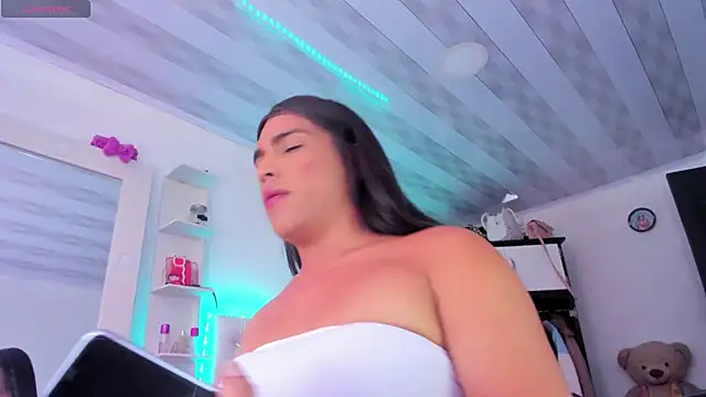 briitany hot online show from December 20, 7:17 pm