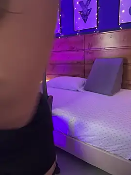 mahia queen online show from March 28, 2:33 am