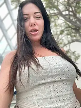 LilliThelo online show from October 22, 4:35 am