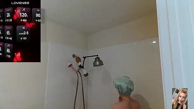 Snapshot of Blondiewithanass chatting on July 9, 6:56 pm Blondiewithanass online show from July 9, 6:56 pm