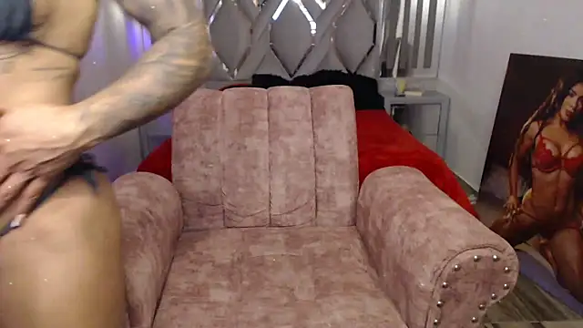 beautifulunna  online show from December 17, 11:16 pm