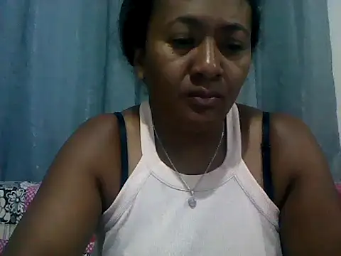 Snapshot of sexyladii chatting on May 4, 4:47 pm sexyladii online show from May 4, 4:47 pm
