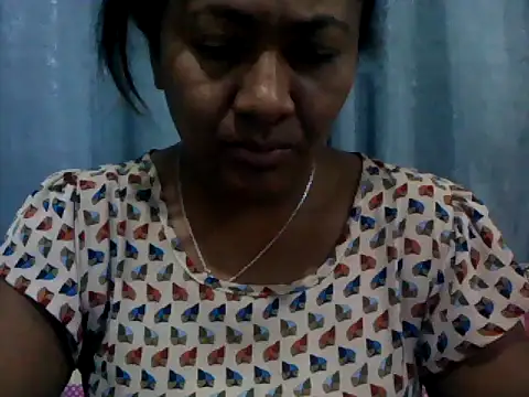Snapshot of sexyladii chatting on May 10, 4:34 pm sexyladii online show from May 10, 4:34 pm
