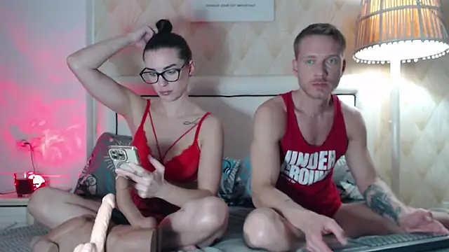 Snapshot of JessicaSteve chatting on February 3, 7:41 pm JessicaSteve online show from February 3, 7:41 pm