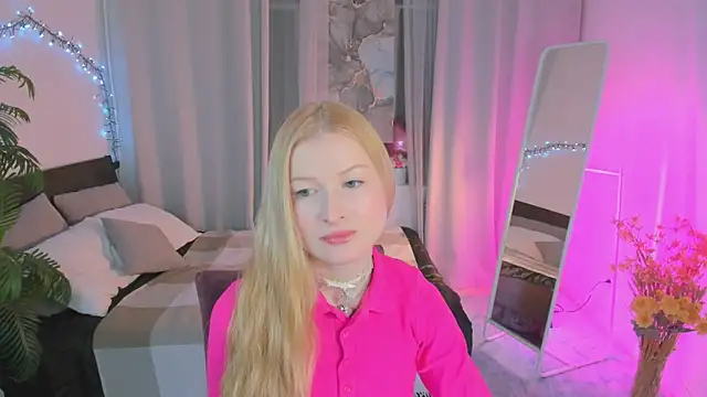 Laly Peach online show from March 15, 4:43 pm