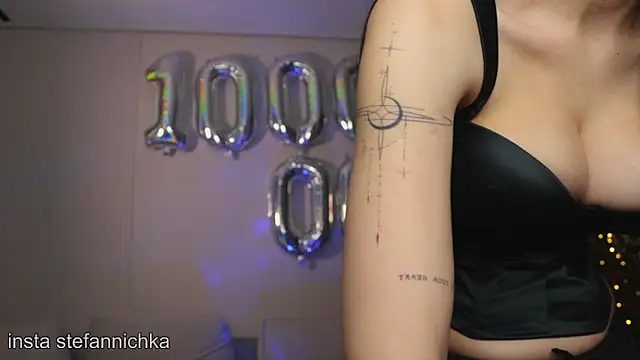 Snapshot of stefannichka chatting on December 2, 8:59 pm stefannichka online show from December 2, 8:59 pm