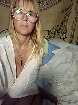 Luna-Natural online show from February 13, 4:00 am